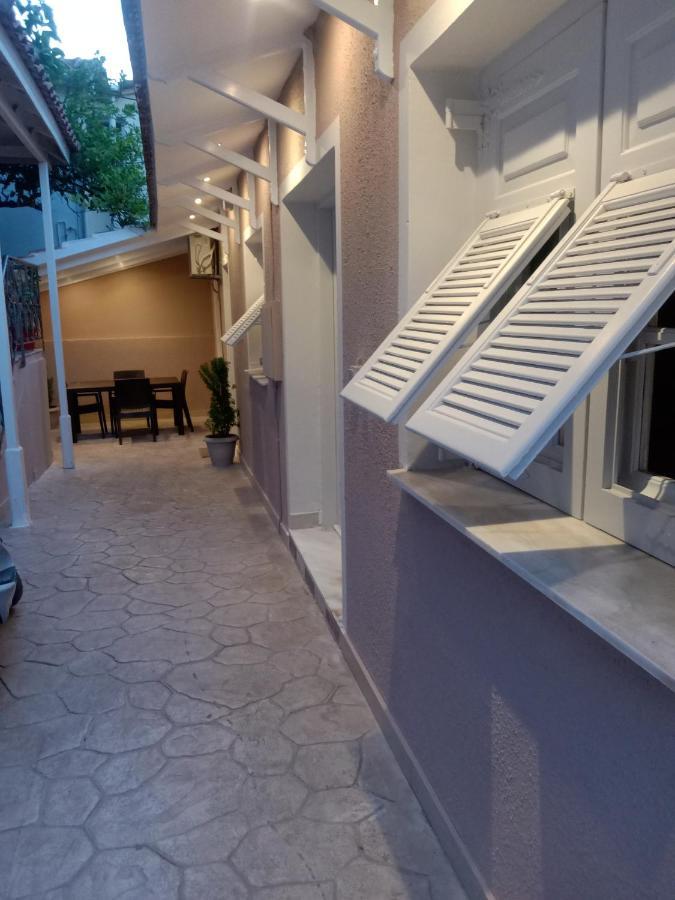 Menegis Apartment Zakynthos Town Exterior photo